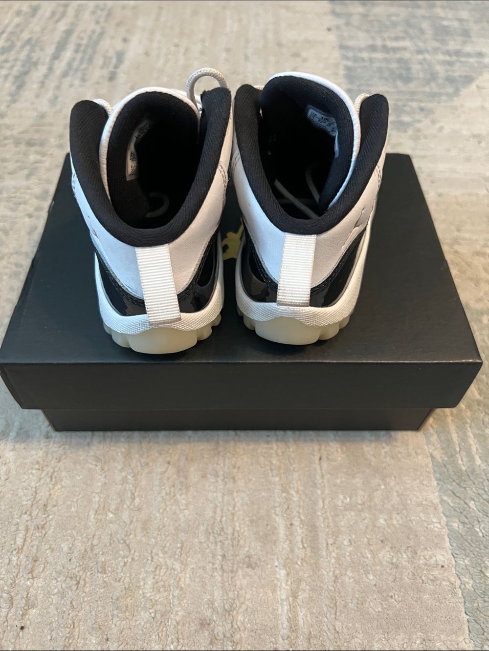 JORDAN 11 RETRO sz 10C Toddler (Gratitude) - Picture 4 of 7